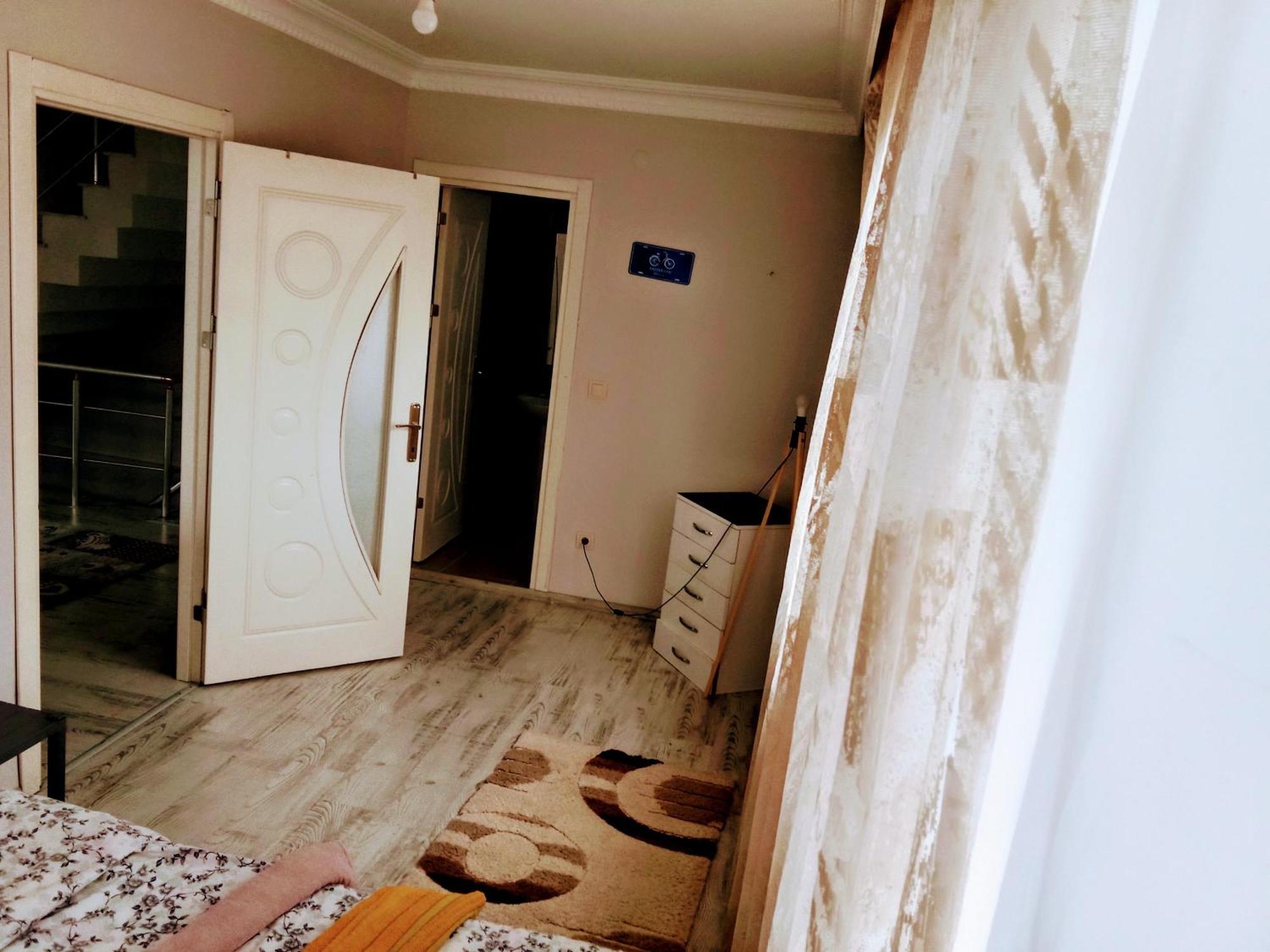 Ahmet Teacher Hotel, 5 Minutes From The Airport Arnavutkoy Ngoại thất bức ảnh