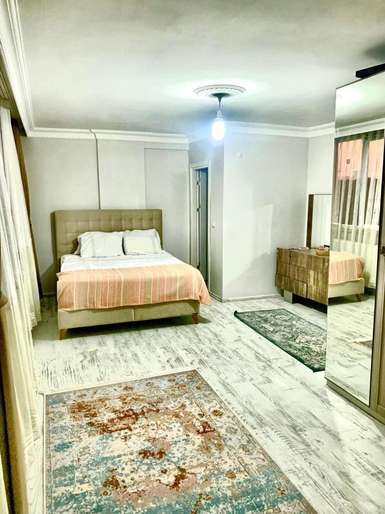 Ahmet Teacher Hotel, 5 Minutes From The Airport Arnavutkoy Ngoại thất bức ảnh