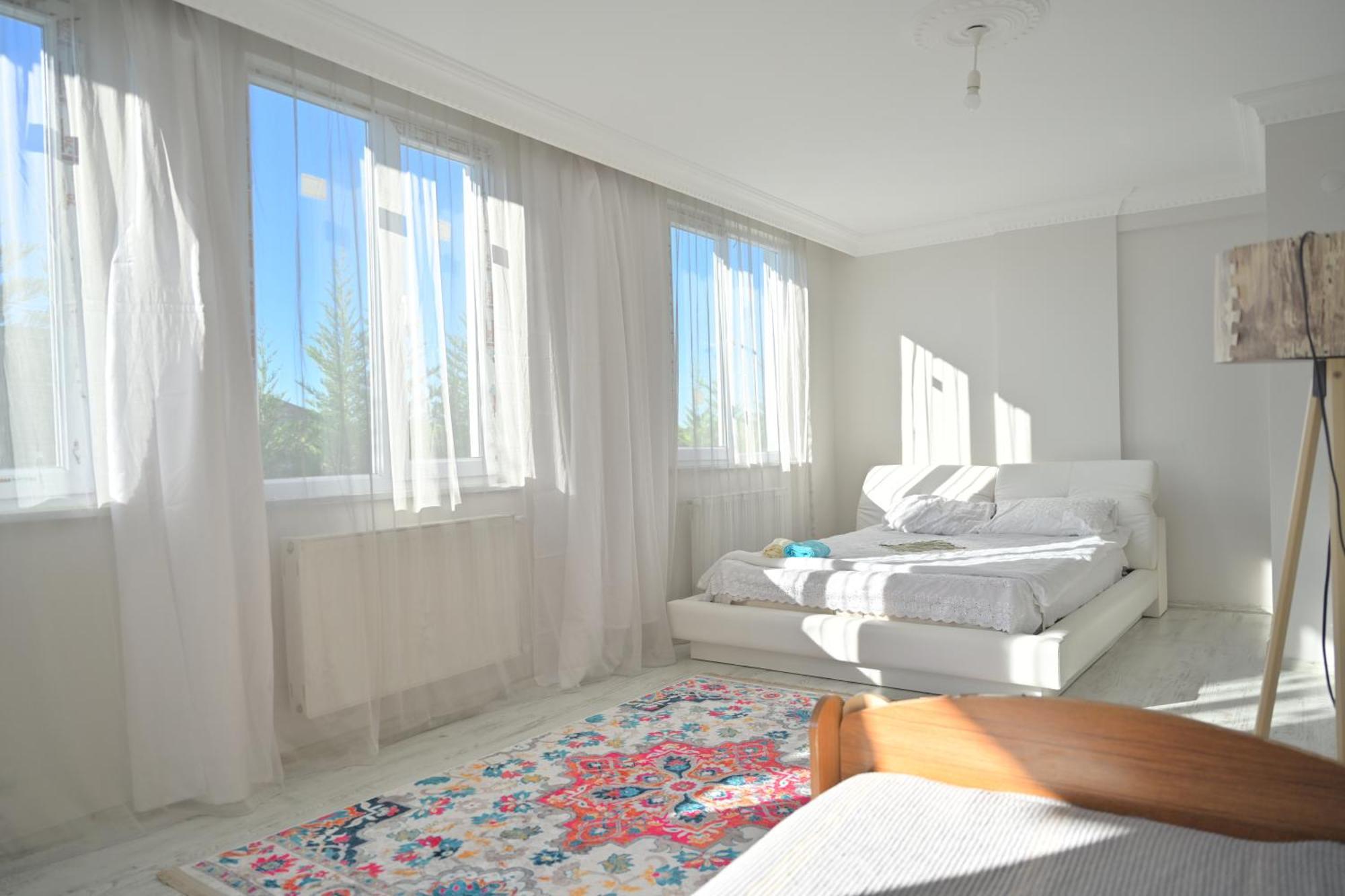 Ahmet Teacher Hotel, 5 Minutes From The Airport Arnavutkoy Ngoại thất bức ảnh