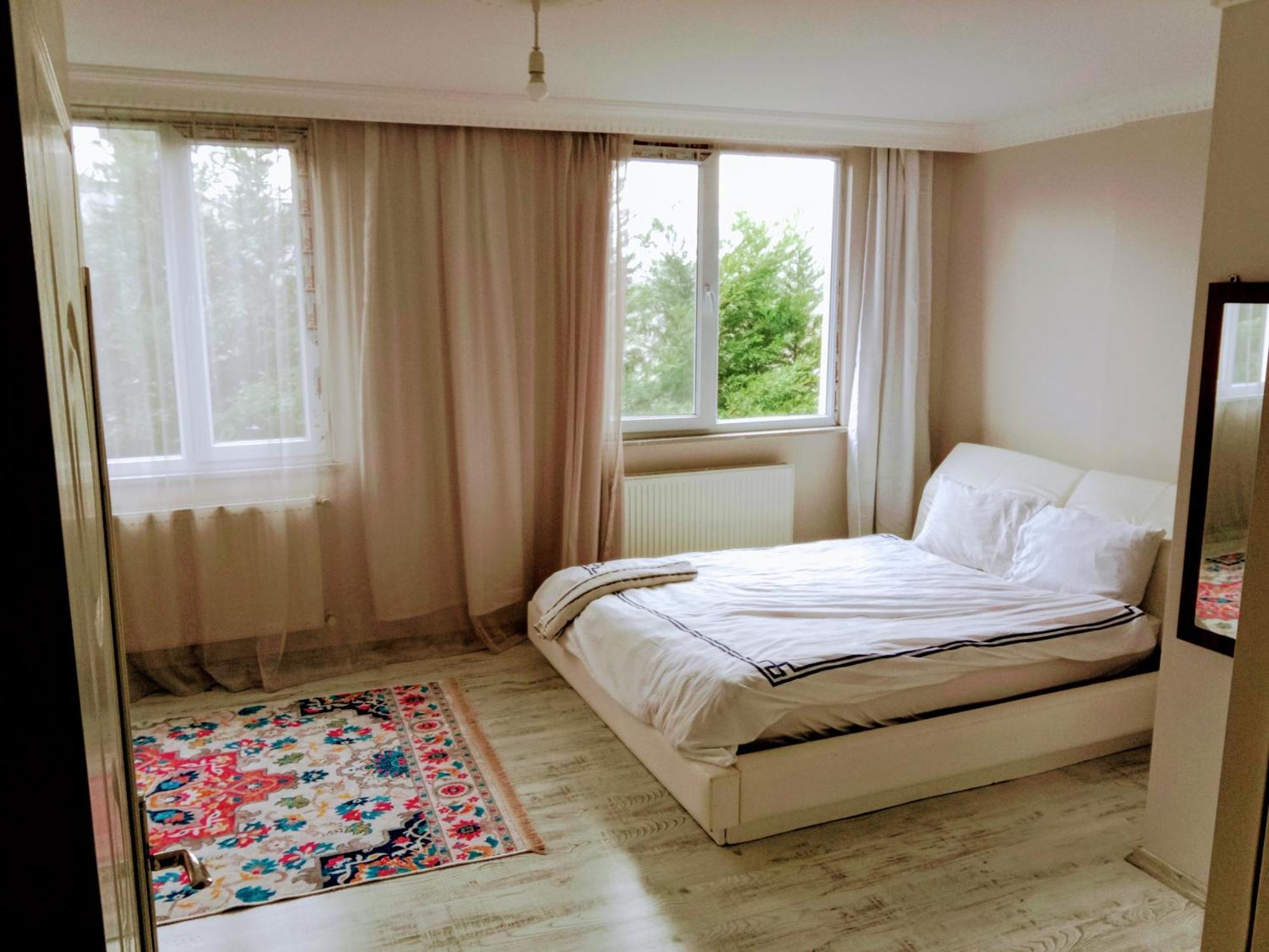 Ahmet Teacher Hotel, 5 Minutes From The Airport Arnavutkoy Ngoại thất bức ảnh