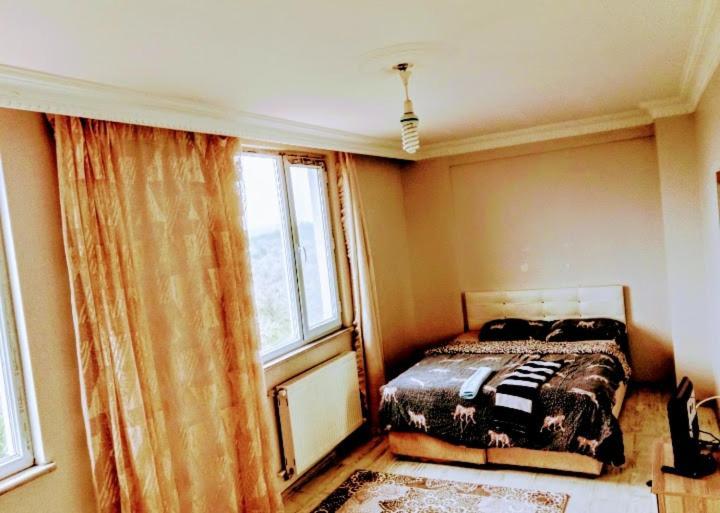 Ahmet Teacher Hotel, 5 Minutes From The Airport Arnavutkoy Ngoại thất bức ảnh